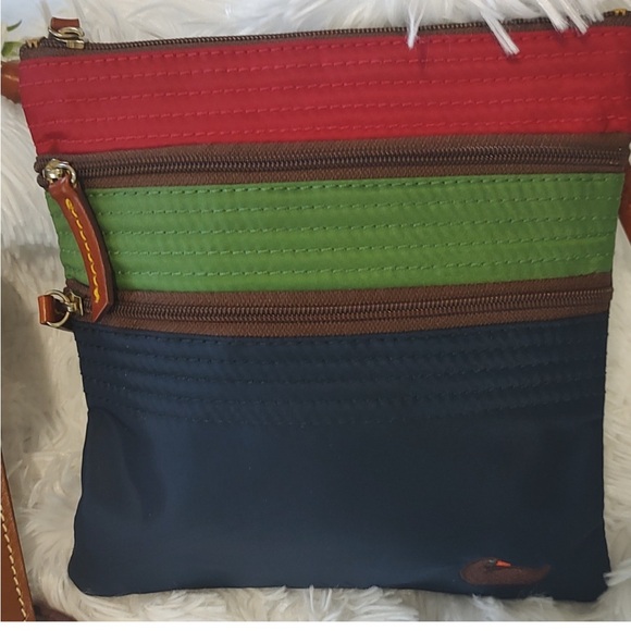 Dooney & Bourke EUC - Picture 1 of 2